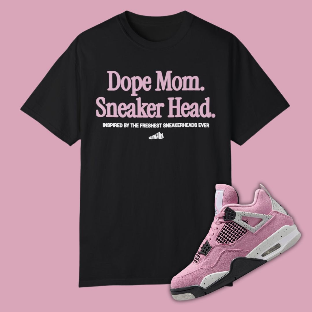 Dope Mom Sneakerhead Classic Relaxed Fit T-Shirt in black Matching Jordan 4 Orchid